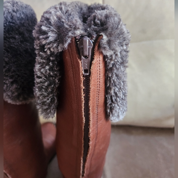 Aldo leather Tall Boots Faux Fur Lining Women Size US 7.5 Back Zip - Picture 6 of 13
